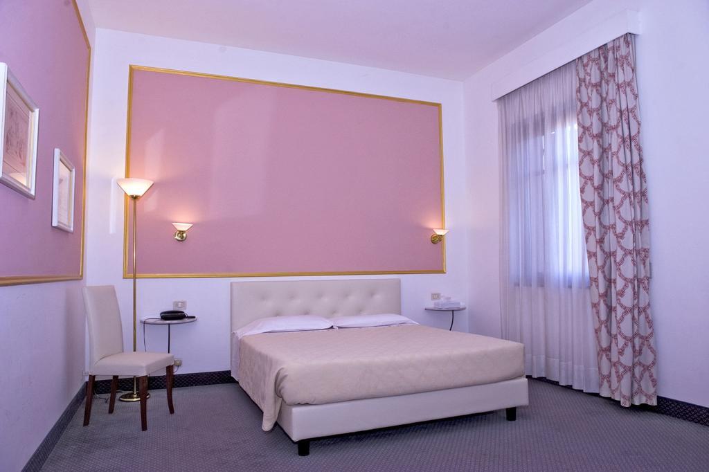 Hotel Ponte Di Rialto Crema Quarto foto